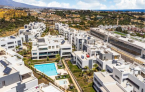 Stunning Apartment In Estepona With Wifi